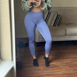 Light purple leggings